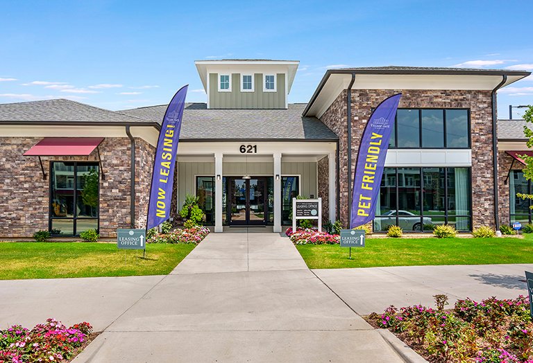 Clubhouse Entrance Clubhouse Entrance