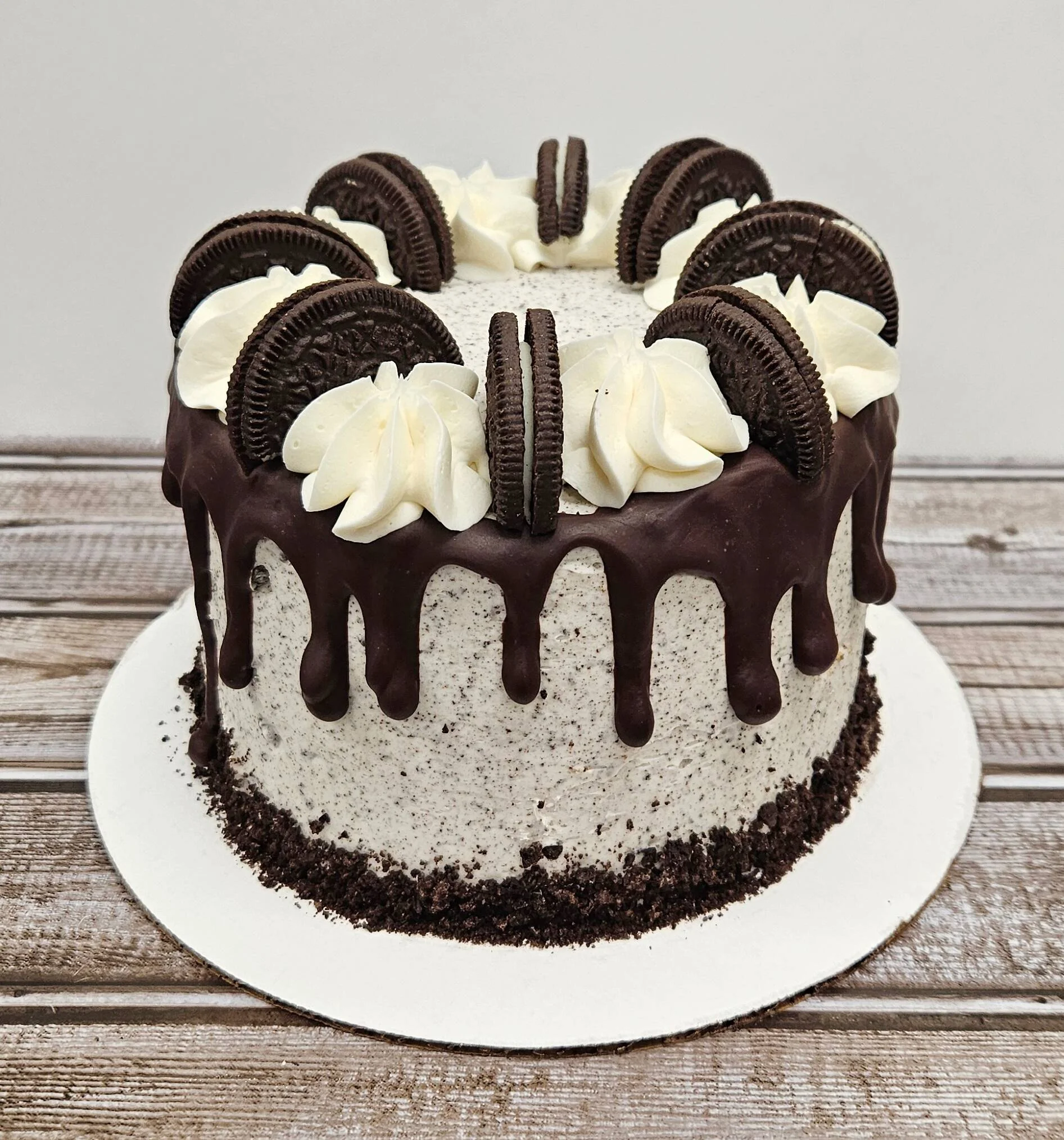 Cake Town Bakery Oreo Cake